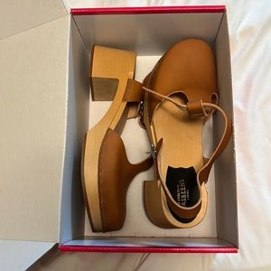 Swedish Hasbeens T strap EU 41